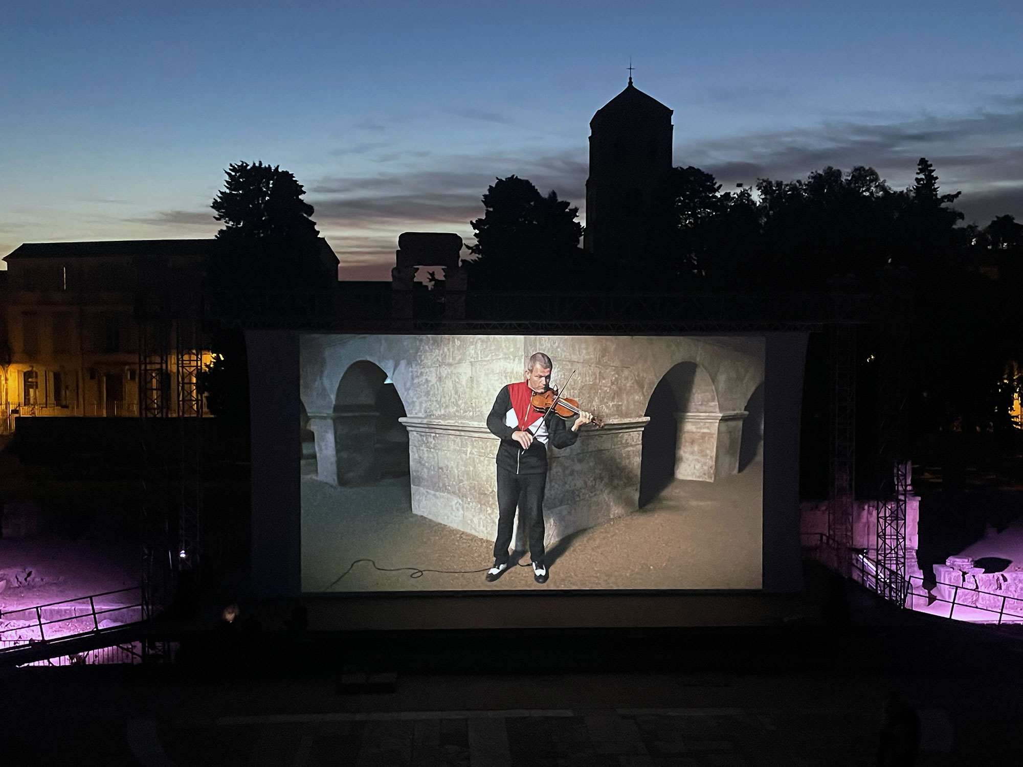 Projection Mémoire Sans Cible au Théâtre Antique